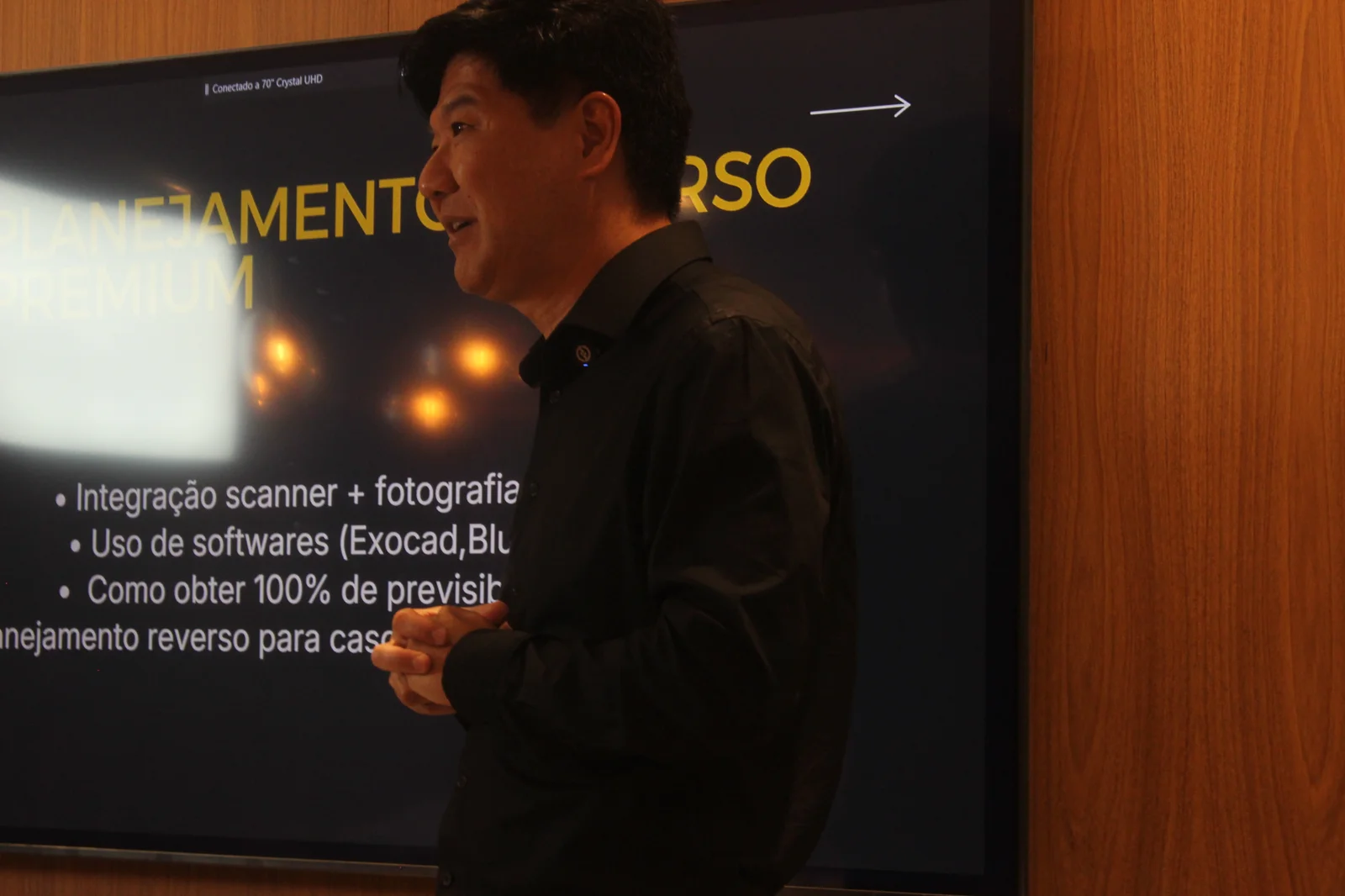 Dr. Segawa apresentando